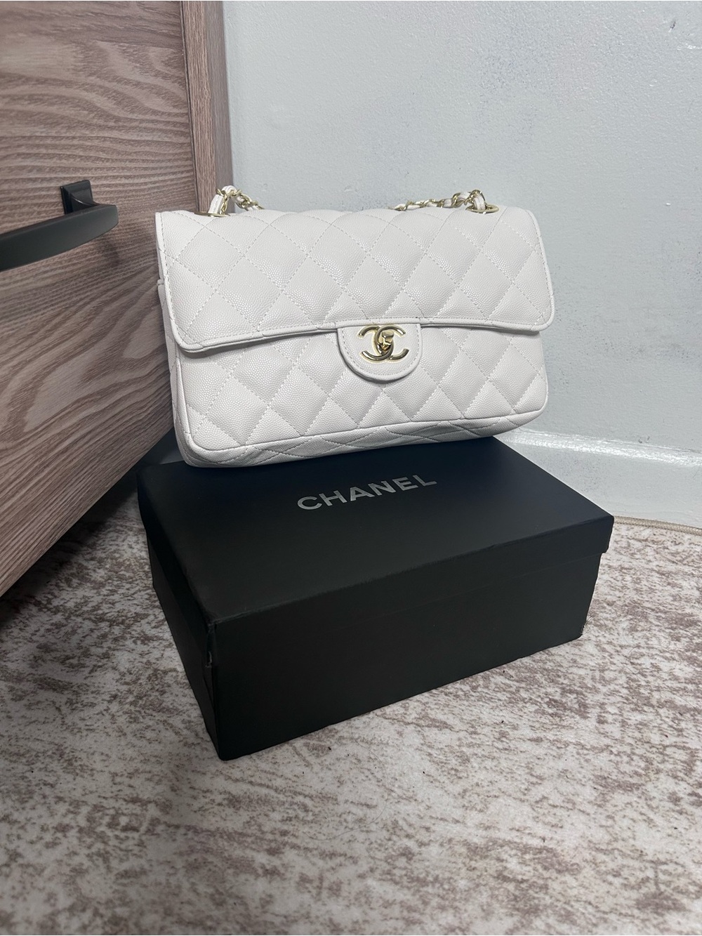 CHANEL White Quilted Shoulder Flap Bag with Gold CC